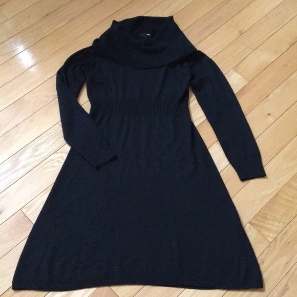 H&M Dresses & Skirts - 🌟CLEARANCE🌟H&M Black Sweater Dress